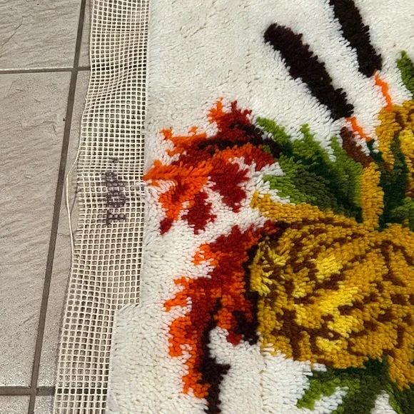 VTG Caron Latch Hook Rug Autumn Fantasy 24"×34" 1978 Almost Complete 1978 MCM - Picture 7 of 16